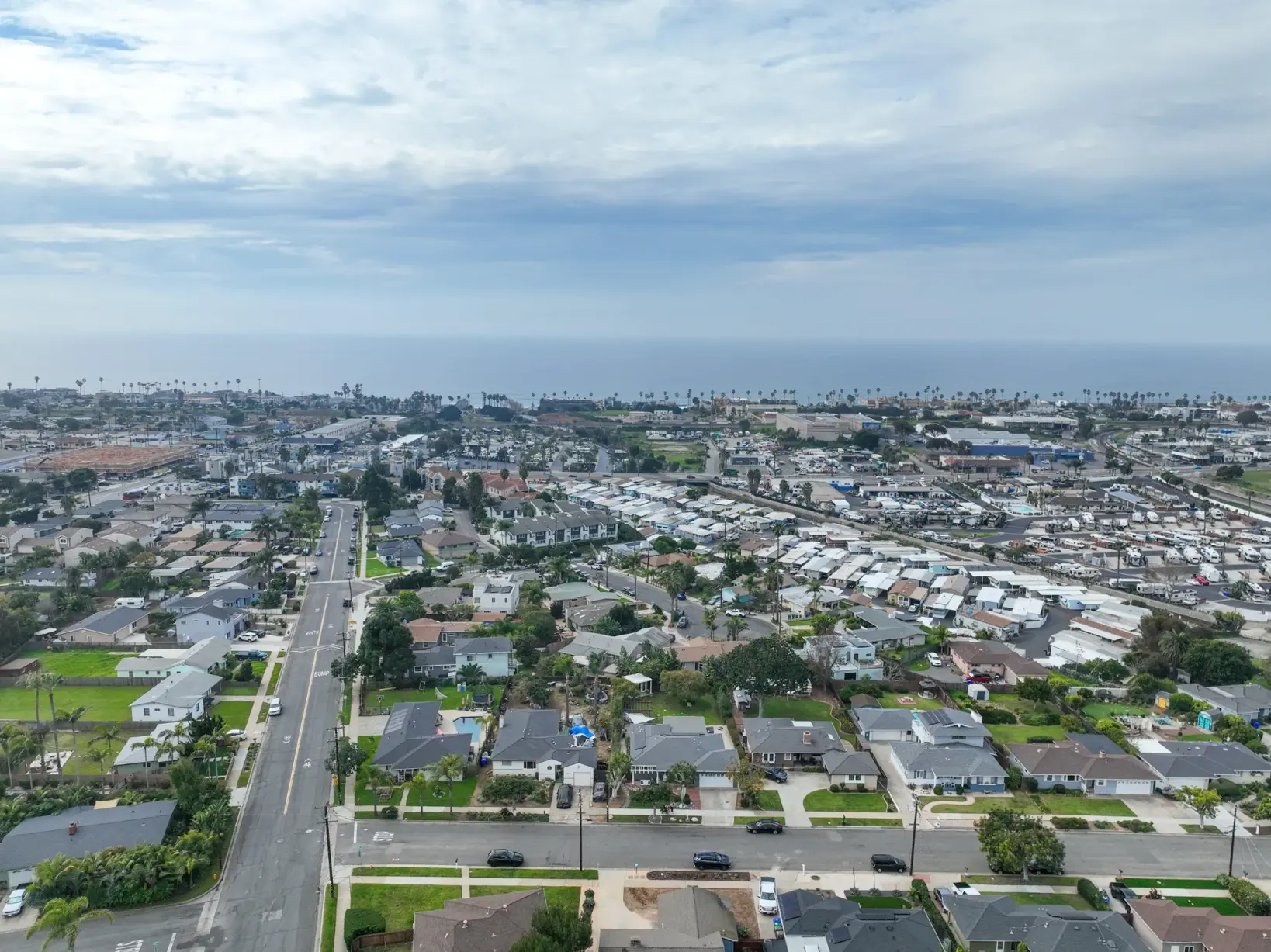 Oceanside neighborhoods running down to the ocean